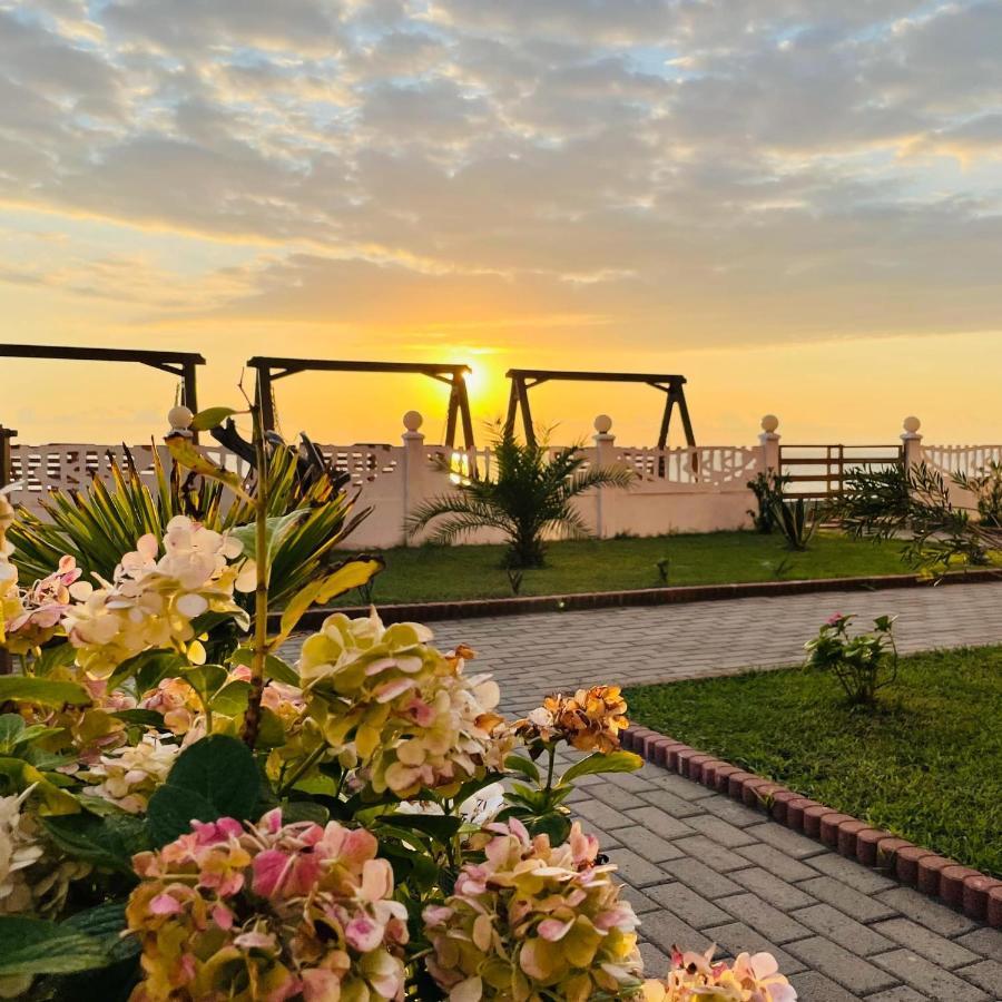 Sea Line Hotel Shekhvetili Exterior photo